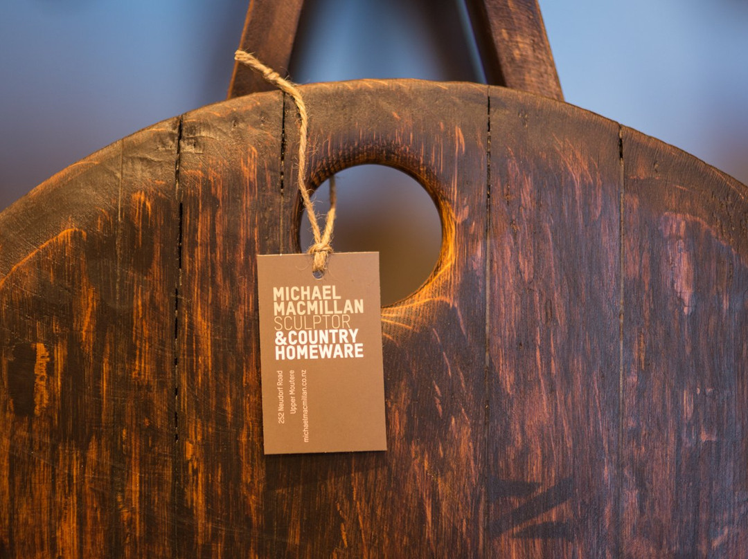 Michael Macmillan Sculptor and Country Homeware景点图片