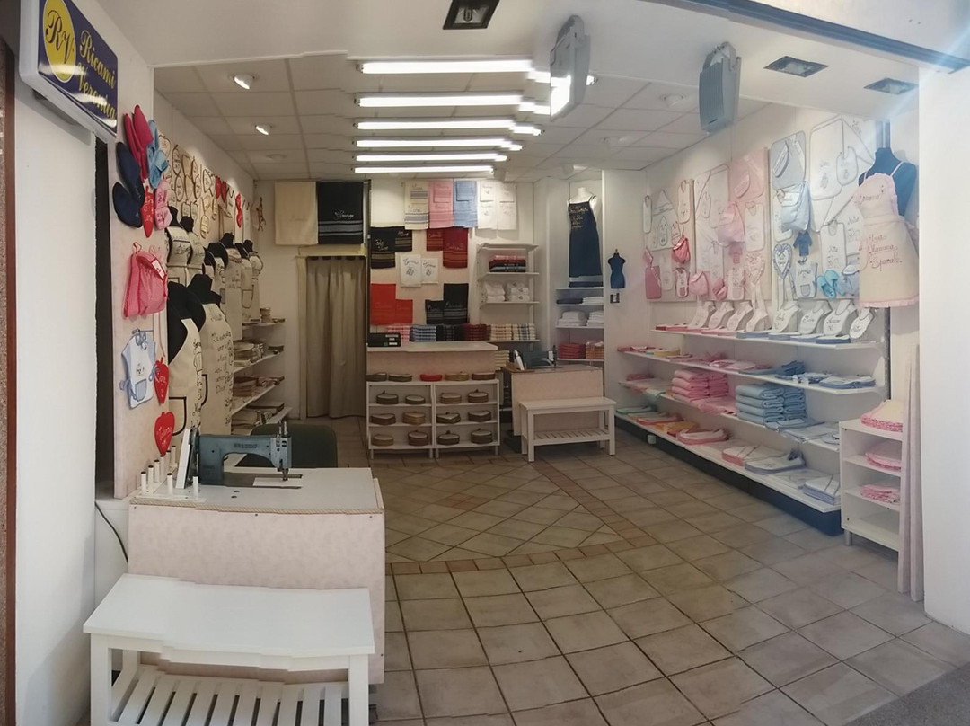 Ricami Veronica(by hobby del ricamo)-拉马达莱娜必去景点