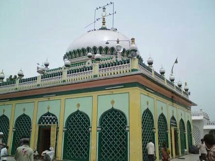 Tarkeen Dargah
