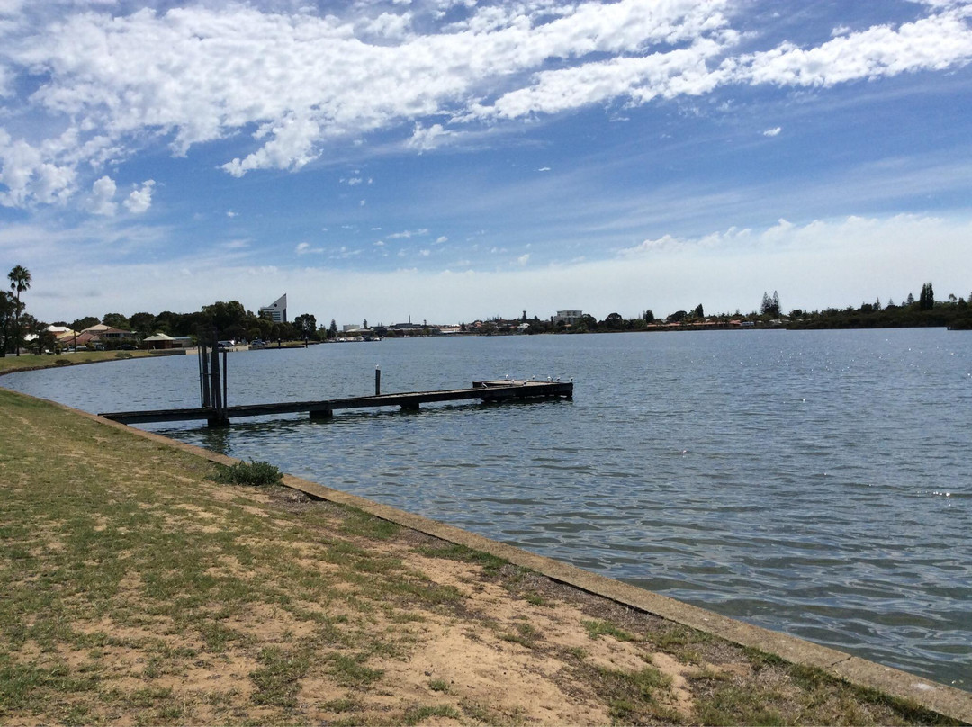 Leschenault Inlet景点图片