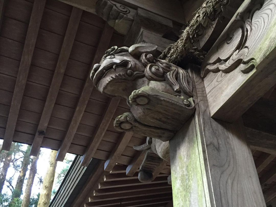 Kushifuru Shrine景点图片