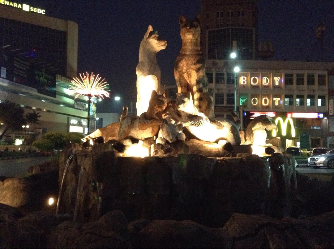 Cat Monument-古晋必去景点