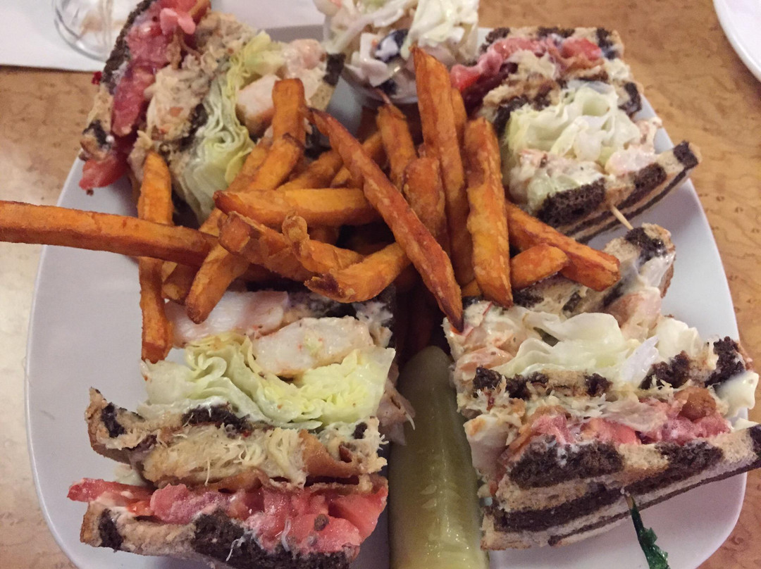 Pikes Cinema Bar and Grille