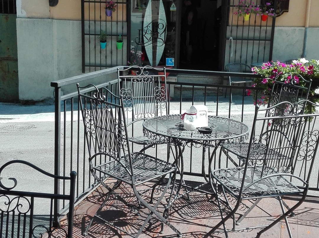 Freedom Cafe'-阿奎泰尔梅必去景点