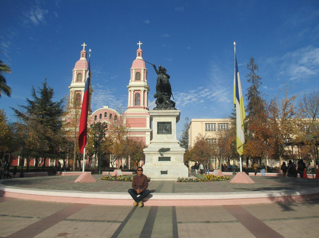 Plaza de los Heroes景点图片