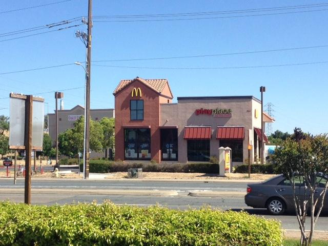 Oakley餐馆和美食-McDonald's