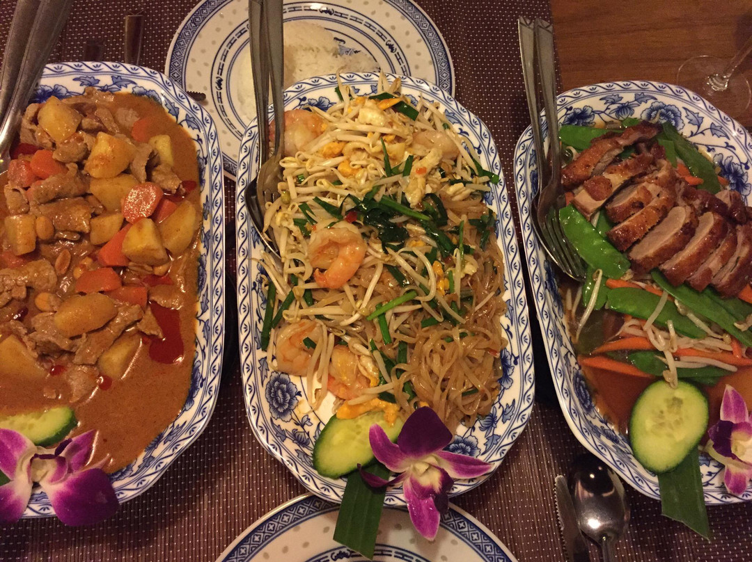 Buehler餐馆和美食-Krung-Thai Restaurant