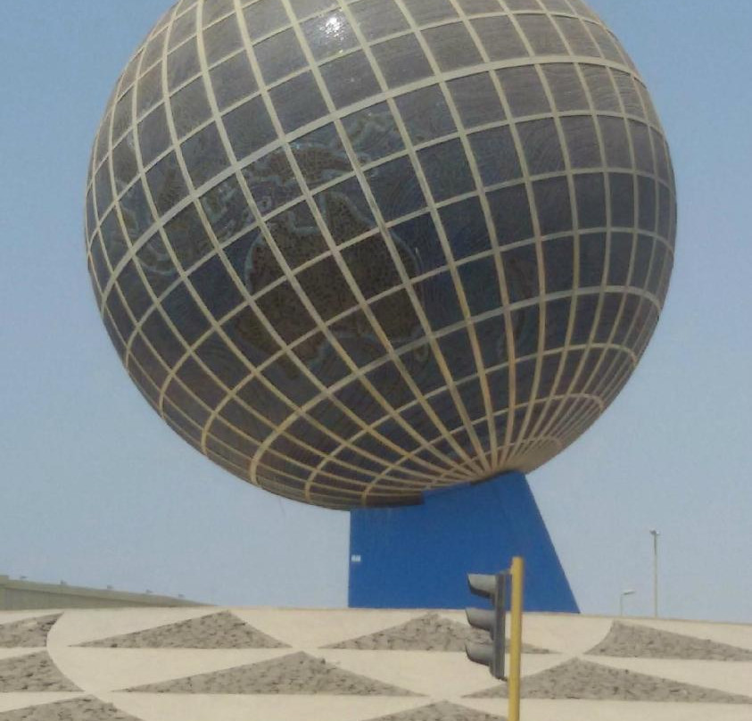 Globe Roundabout-吉达必去景点
