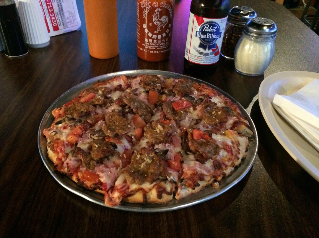 The 5th Quarter Sports Bar & Pizzeria