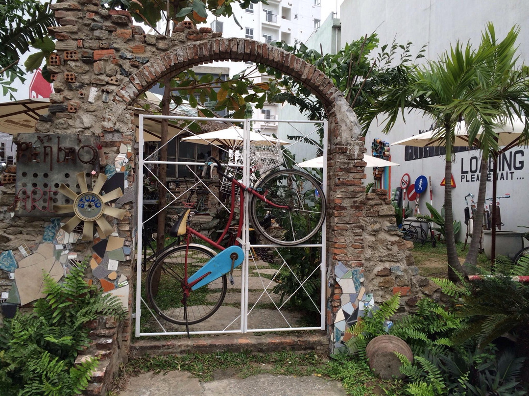 Nai Hien Dong餐馆和美食-Bien Bao Cafe