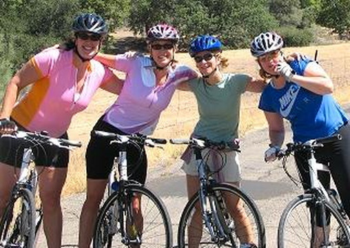 Santa Barbara Wine Country Cycling Tours-索尔万必去景点