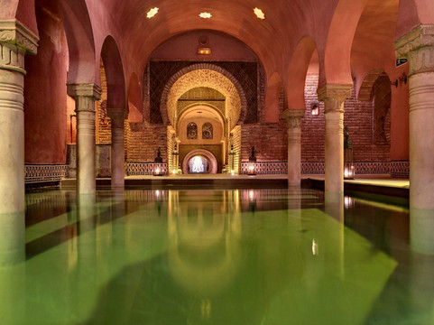 格拉纳达阿拉伯浴场-格拉纳达必去景点