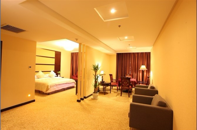 高第华庭大酒店主图