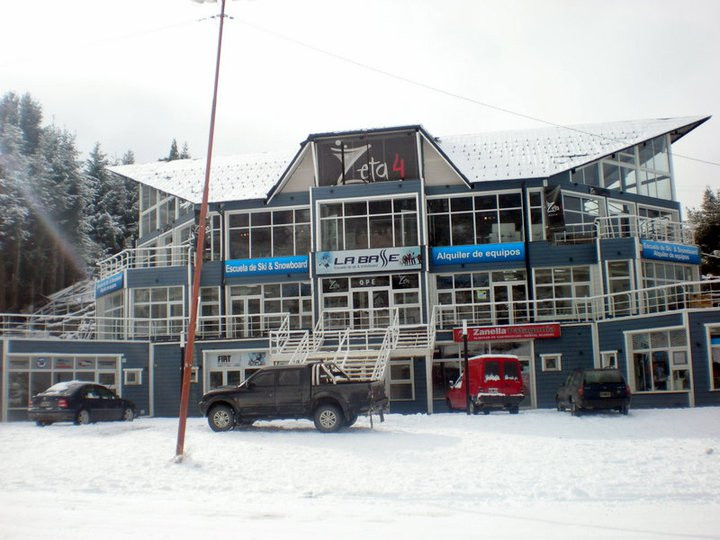 La Base Escuela de Ski & Snowboard-圣卡洛斯-德巴里洛切必去景点