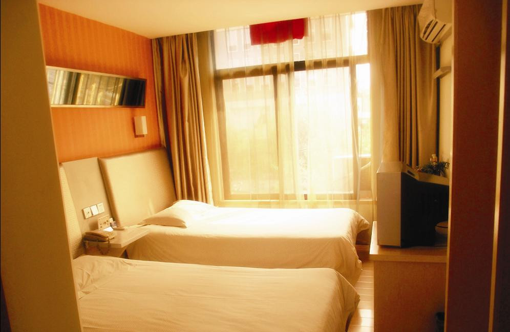 格林联盟连云港海昌路步行街酒店主图