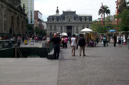 Plaza de Armas-圣地亚哥必去景点