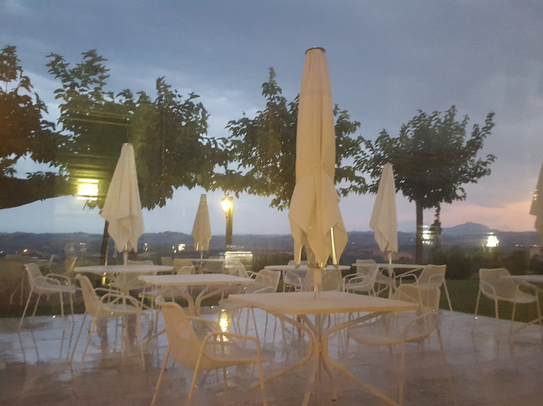 Montegiorgio餐馆和美食-Officina del Sole