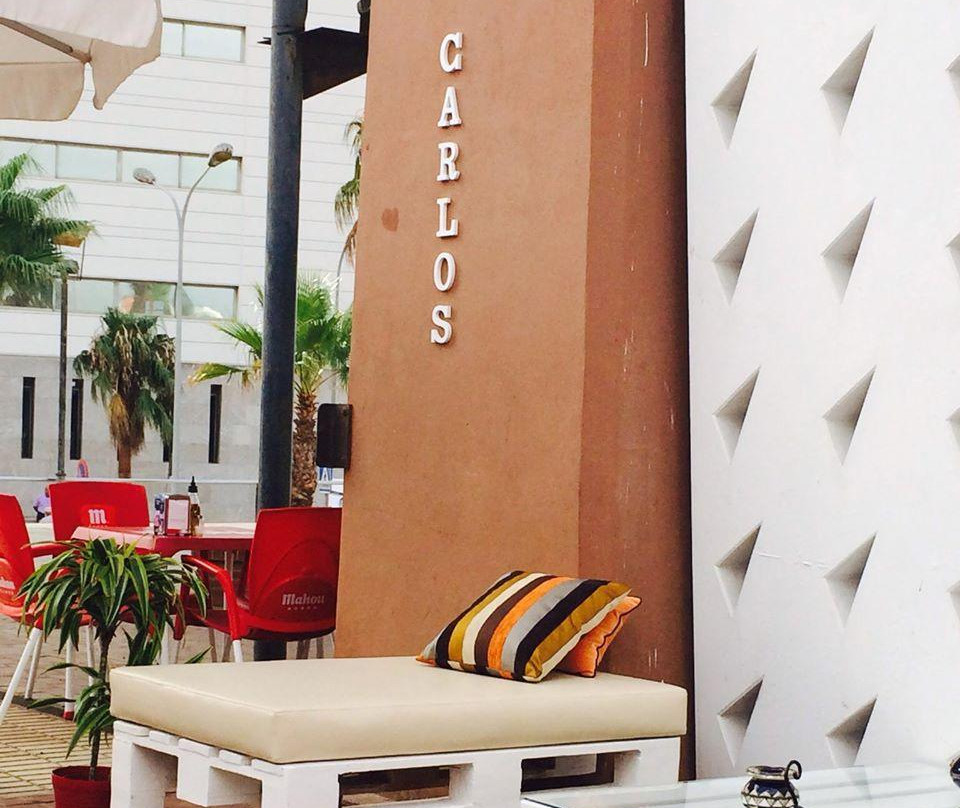 D'Carlos Bar