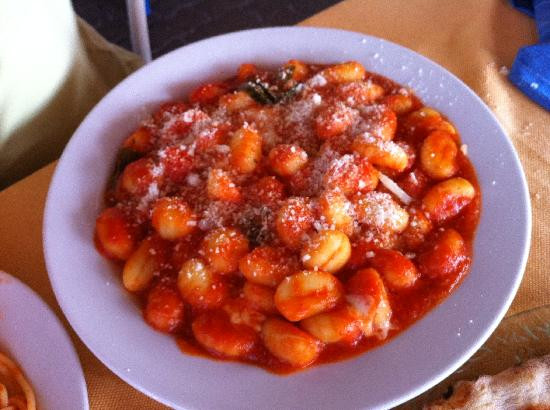 Marina di Puolo餐馆和美食-Ristorante Baia Sorrento