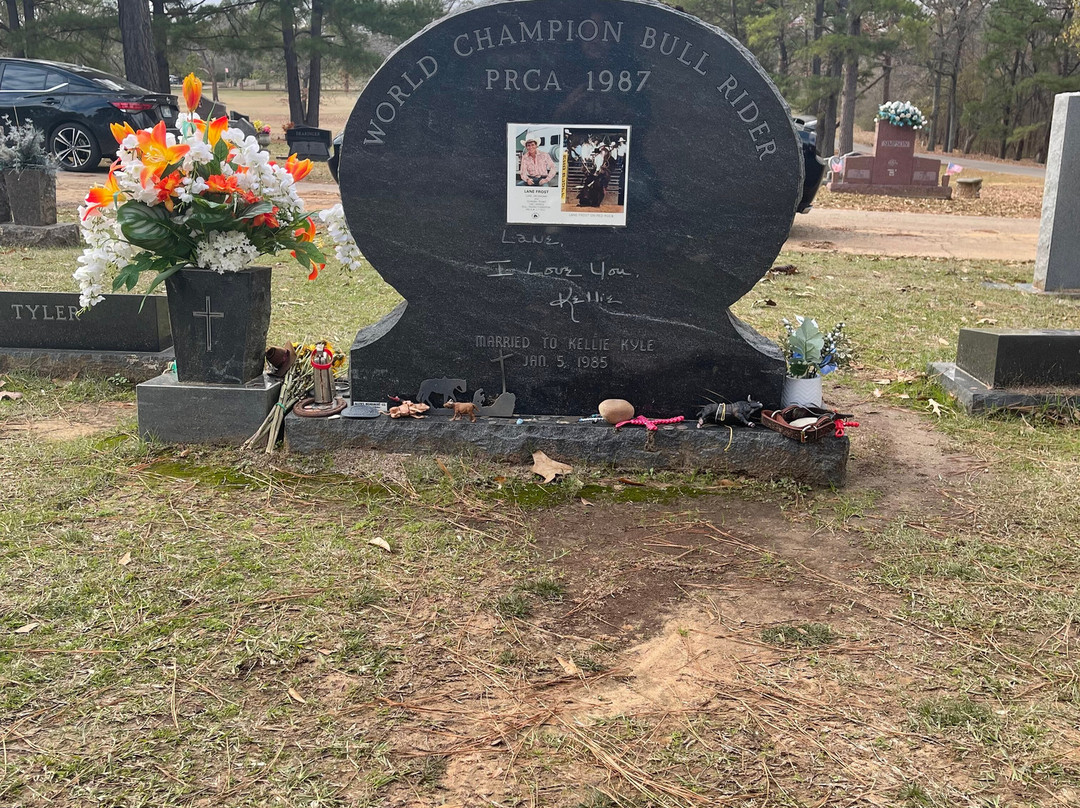 Showman's Rest and Bull Rider's Reprieve-Hugo必去景点