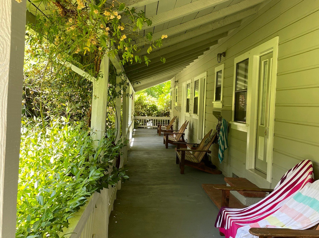 Vichy Springs Resort主图