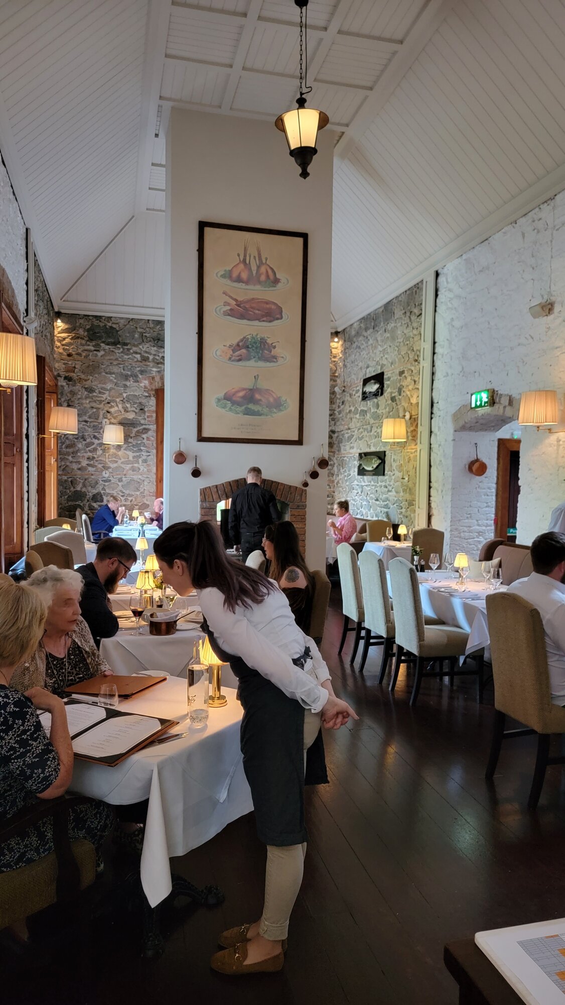 Mount Falcon Estate-餐饮