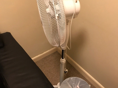 乔治与龙旅馆主图