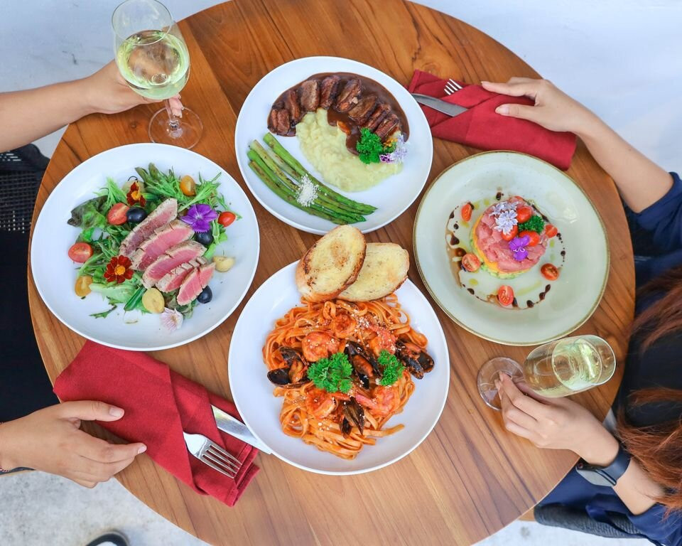 Roxy Restaurant & Bar