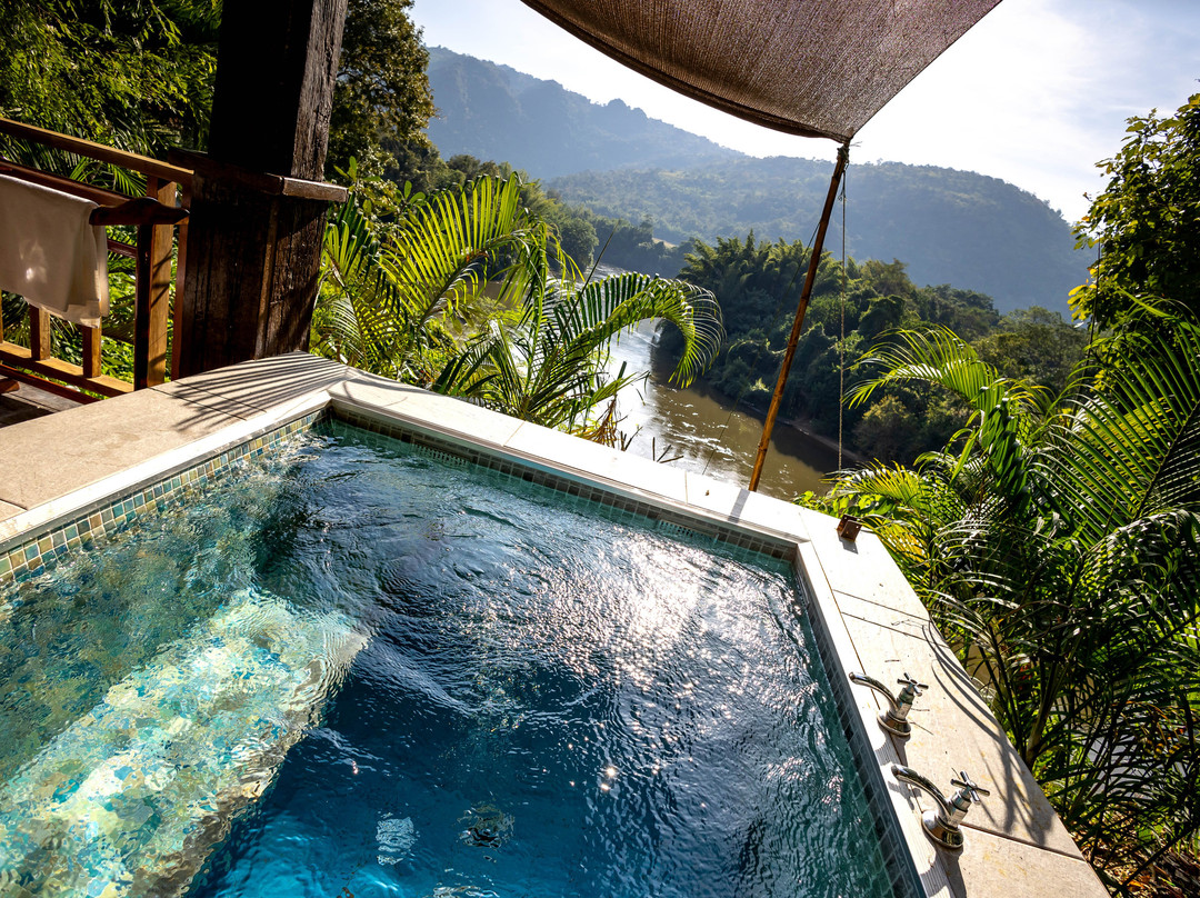 Home Phutoey River Kwai Hotspring & Nature Resort主图