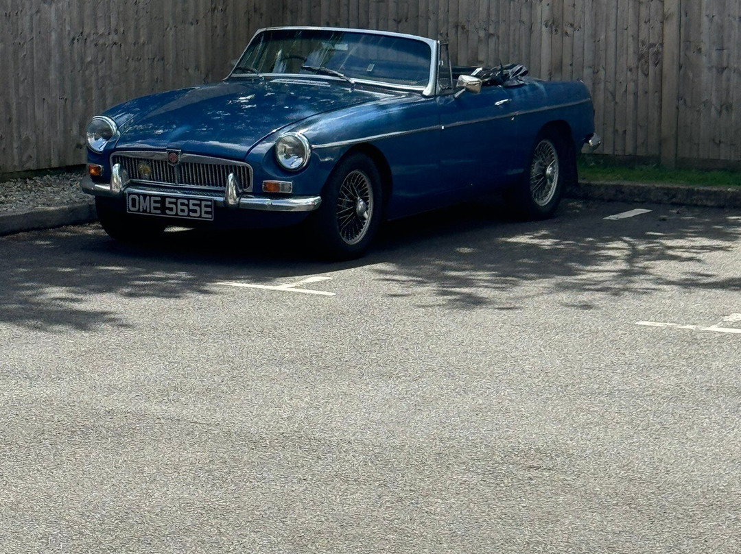 Webb's of Weybridge Classic Car Hire景点图片