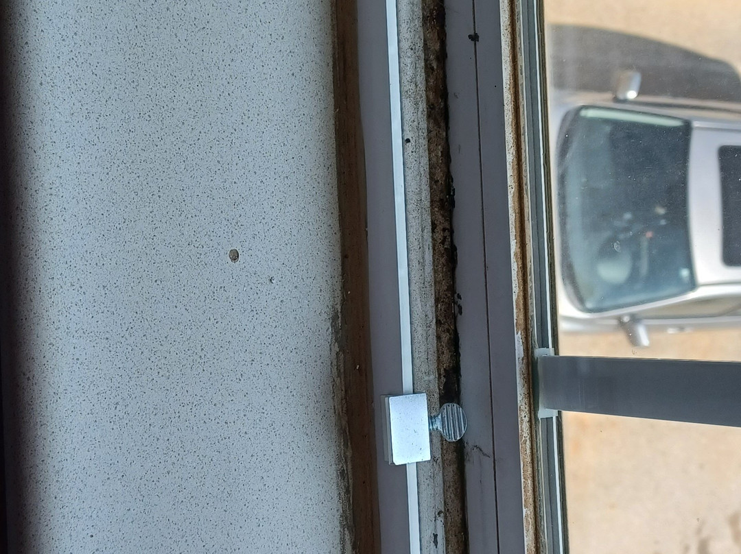 HomeTowne Studios & Suites Bentonville主图