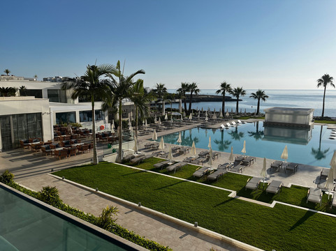 日出玉石酒店-限成人主图