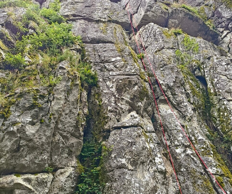 Notre Dame Du Roc-Servieres-le-Chateau必去景点