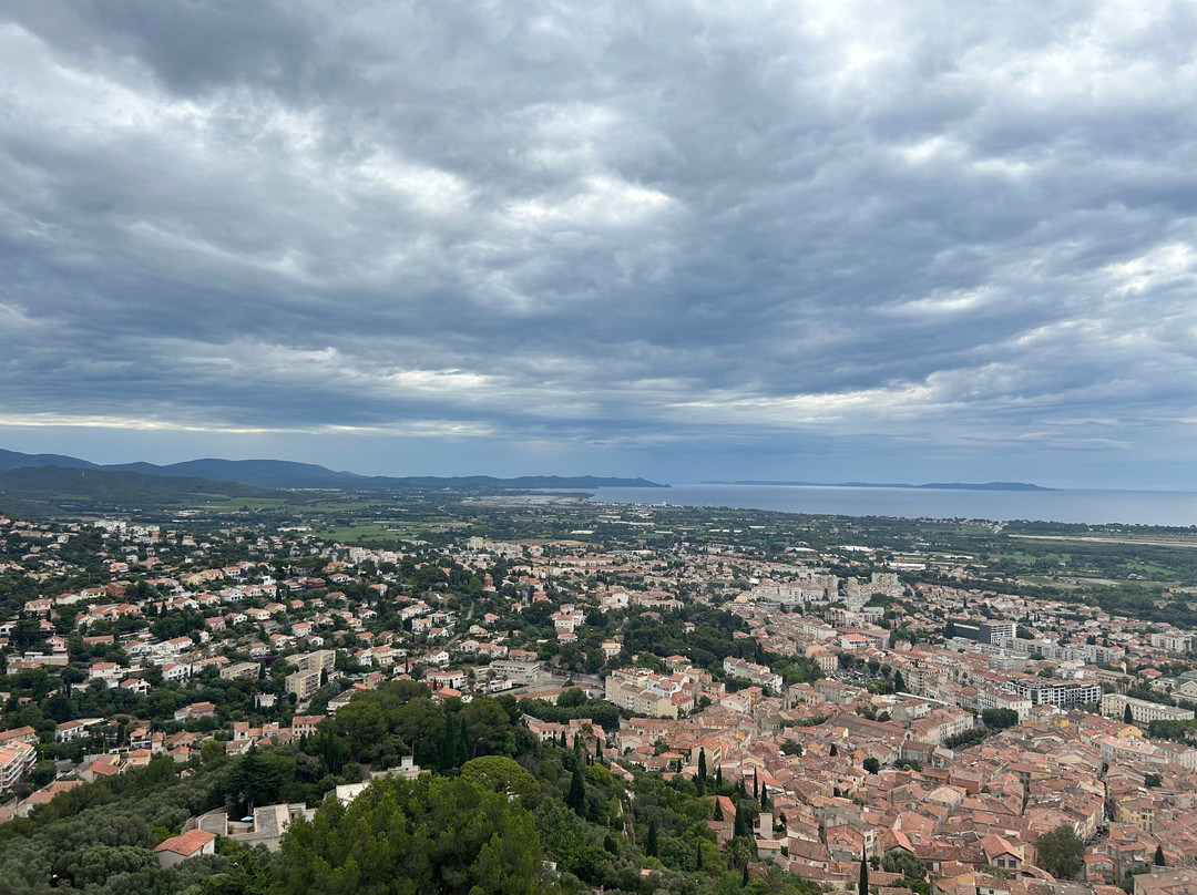 Château d'Hyères-耶尔必去景点