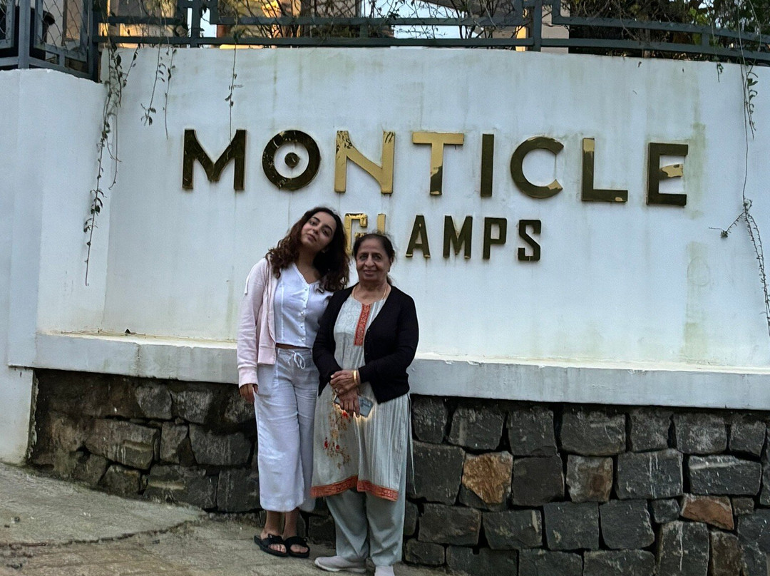 Monticle Glamps