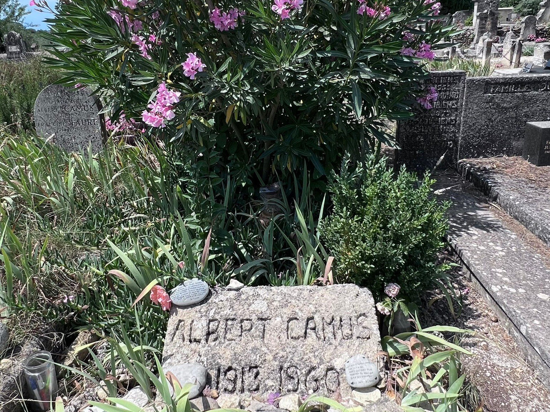 Albert Camus Grave景点图片