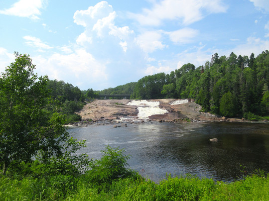 Sentier pedestre Sault aux Moutons-Longue-Rive必去景点