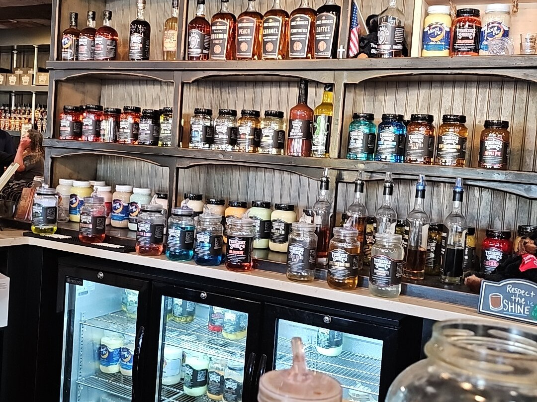 Tennessee Shine Company -sevierville-塞维尔维尔必去景点