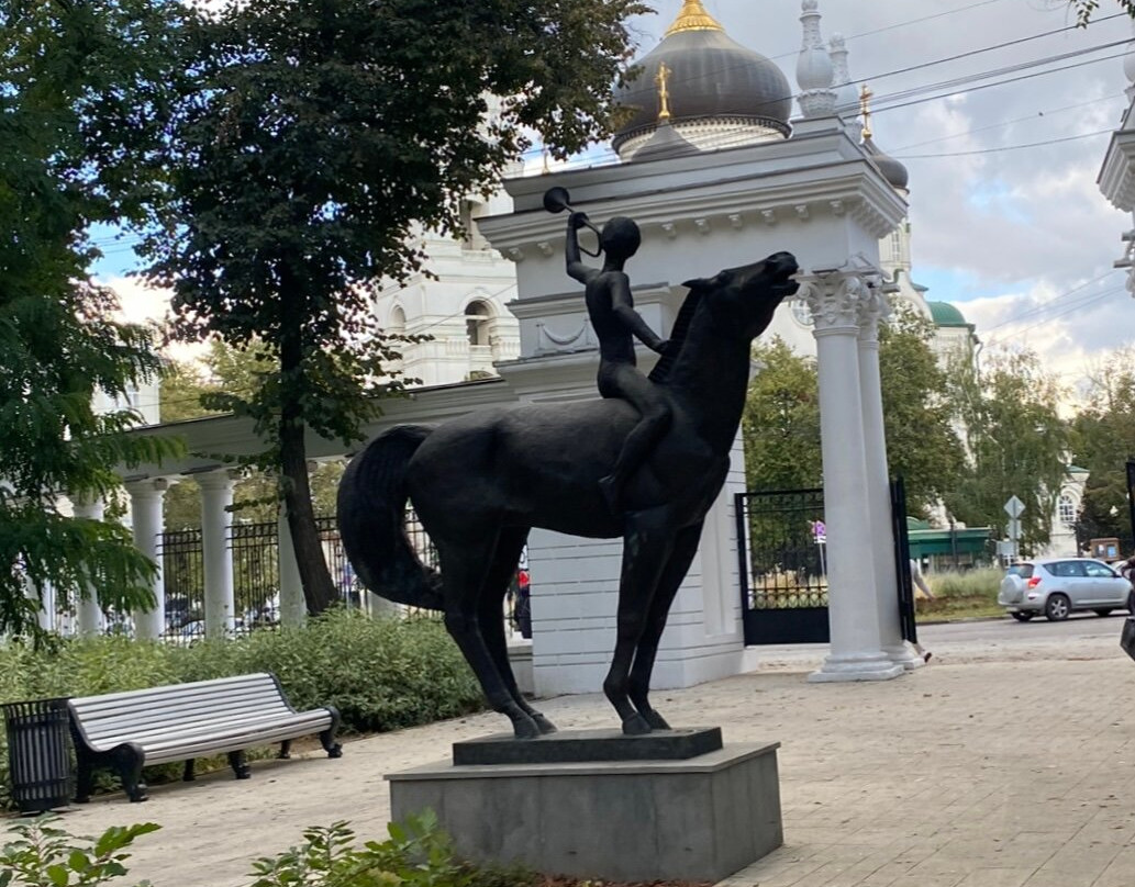 Sculpture a Boy on a Horse景点图片