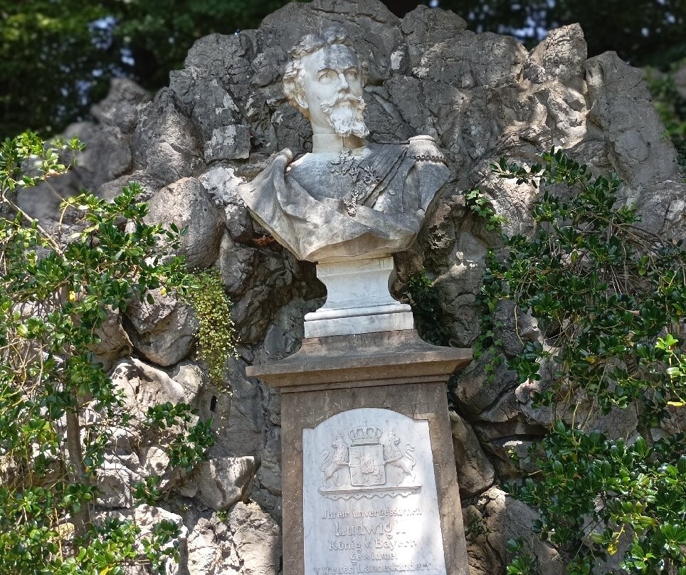 King Ludwig II Monument-Murnau必去景点