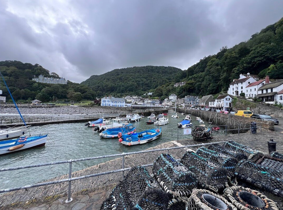 Highcliffe House主图