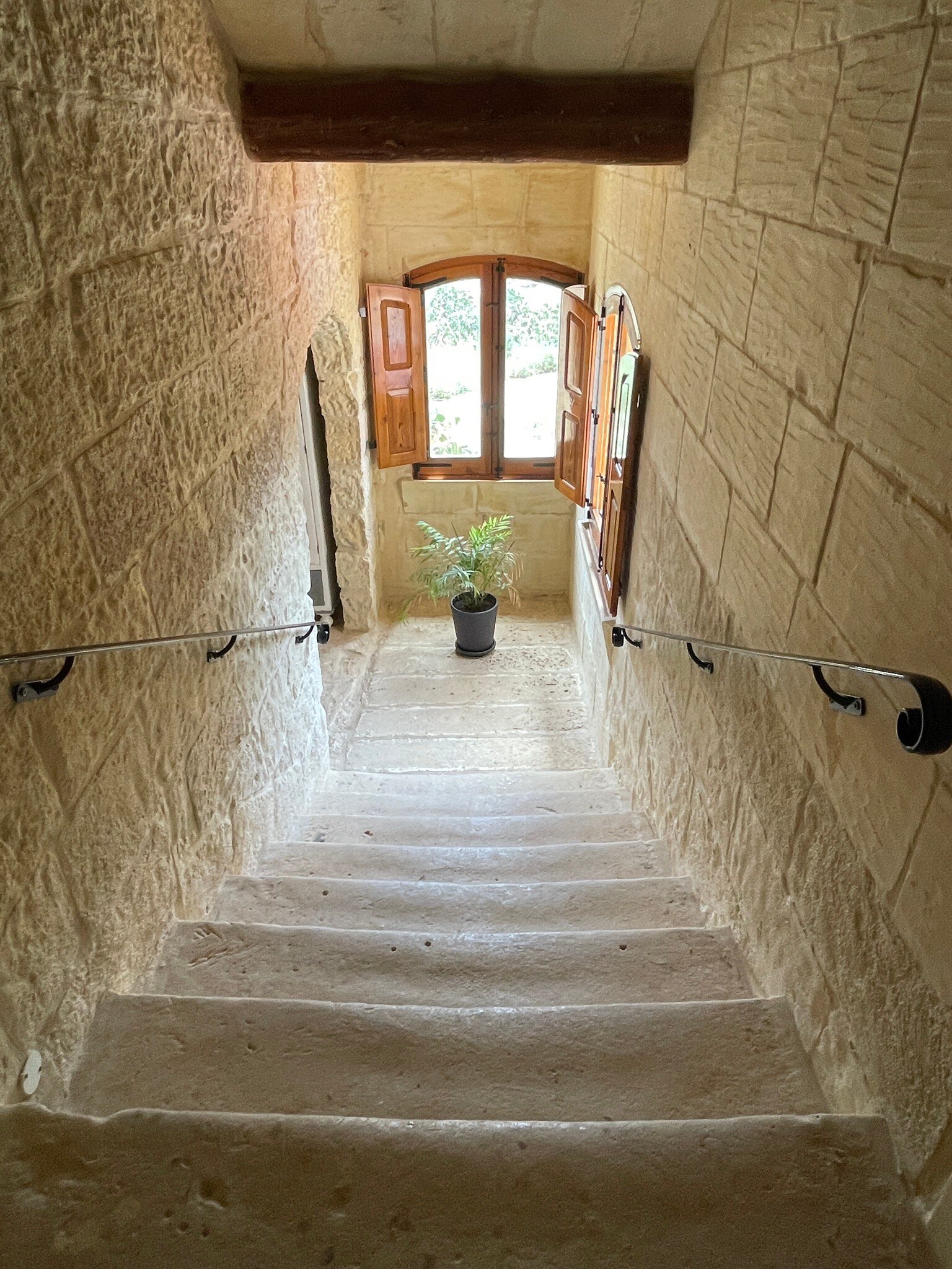 Maria's B&B-官方