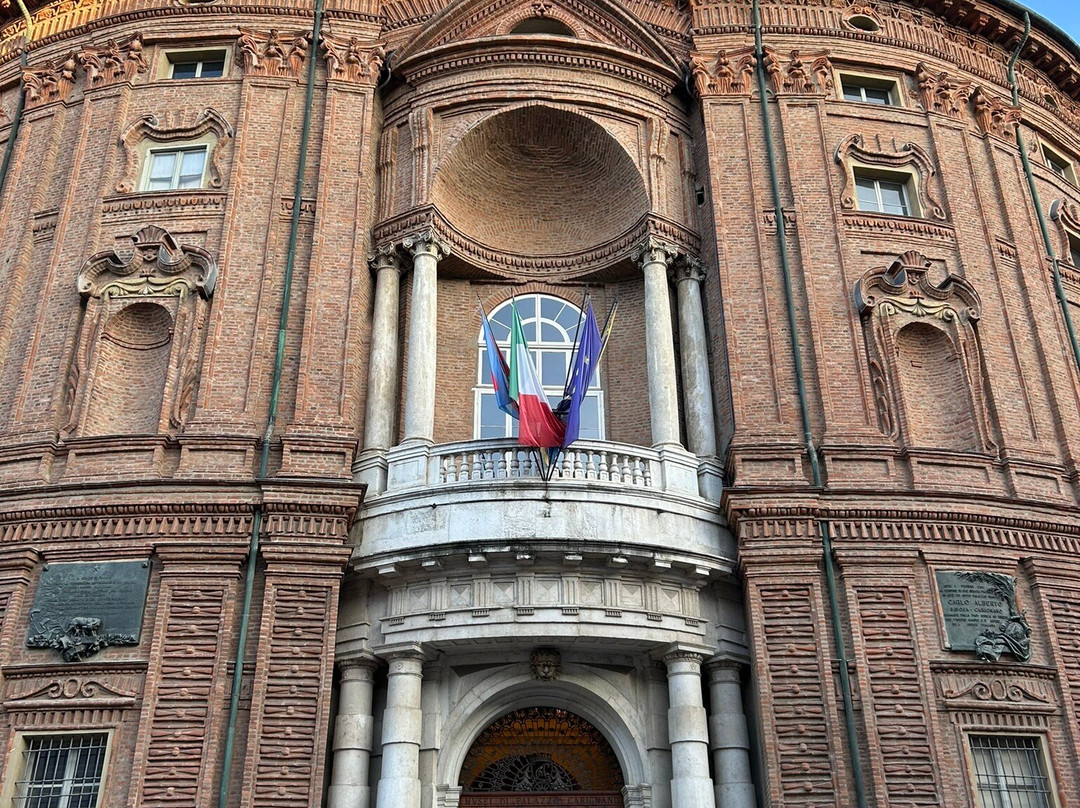 Piazza Carignano景点图片