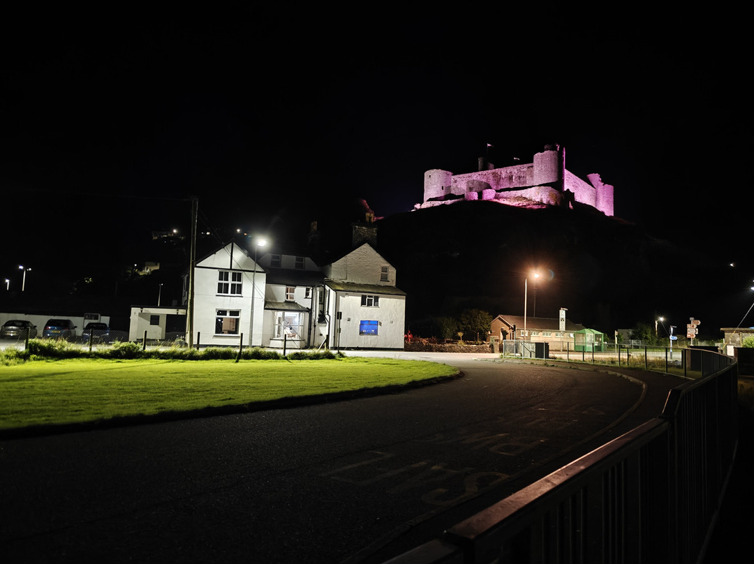 The Queens Hotel主图