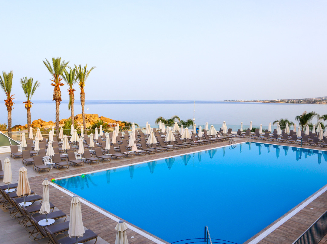 皇后湾酒店主图