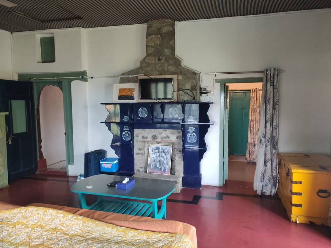 Rosastays Jeolikote, Nainital主图