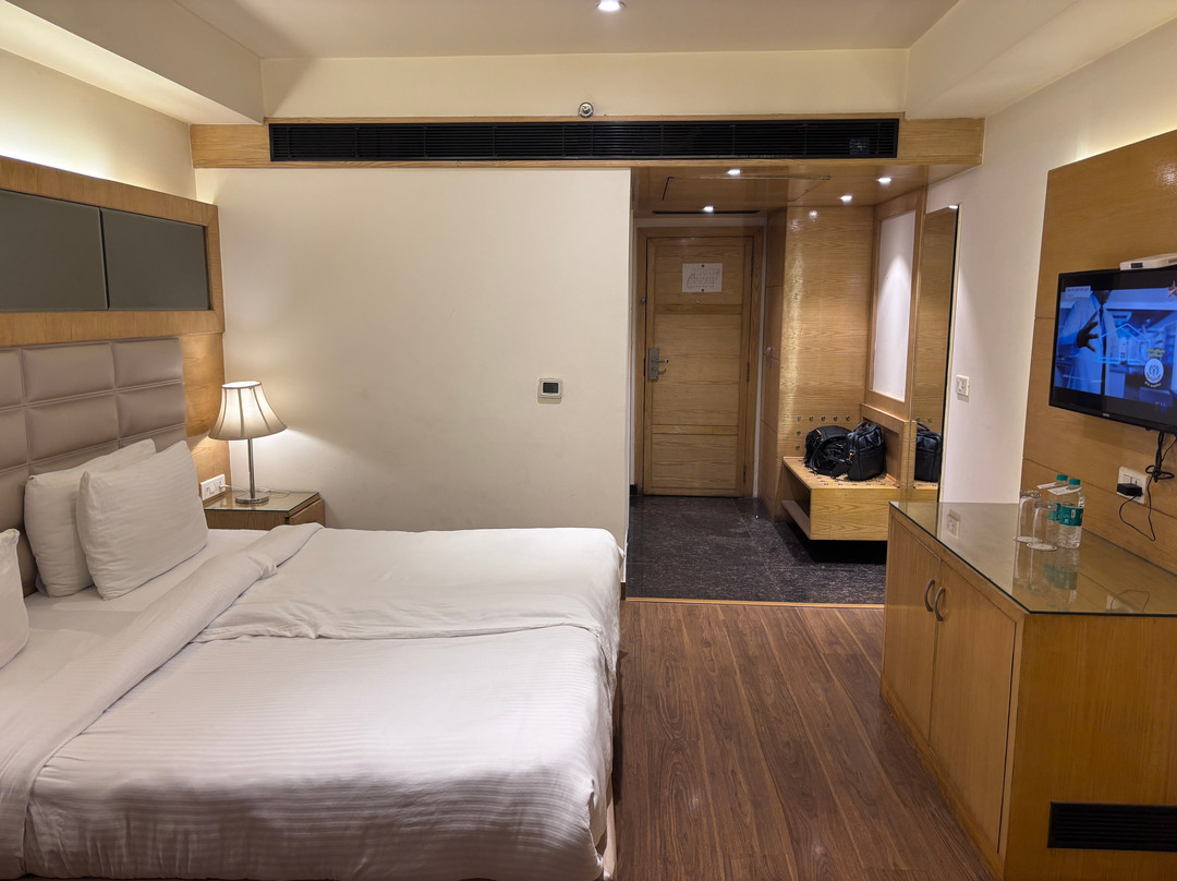 The Palm Court主图