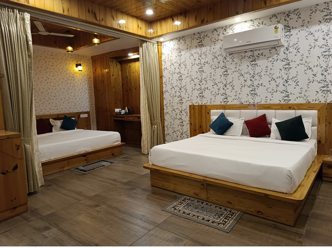 Hotel The Crown主图