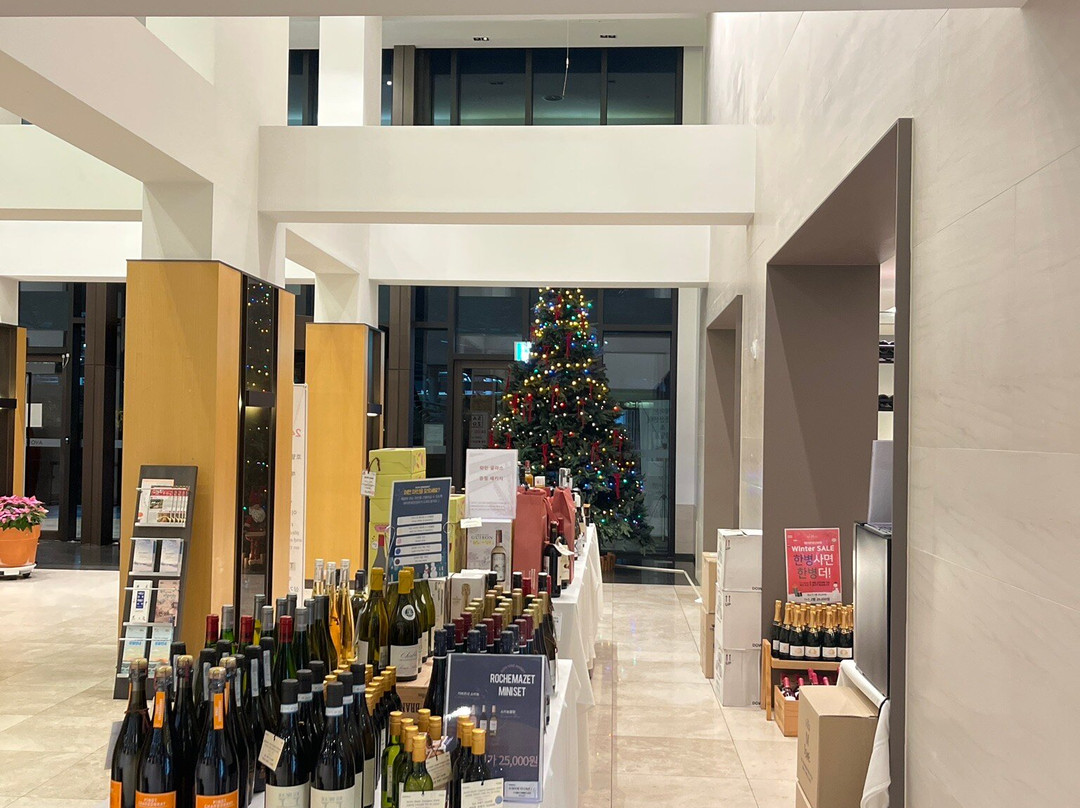 Avon Hotel Gusan主图