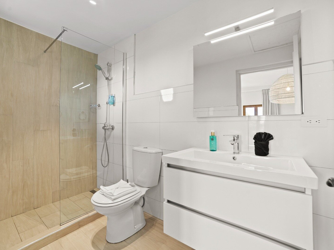 The Bellafonte - Luxury Oceanfront Hotel主图